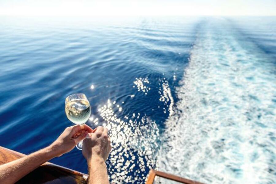 Marella Cruises Marella Voyager Bar.jpeg